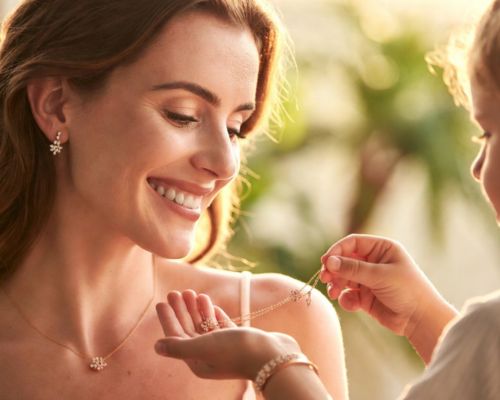 Dzień Matki: Jaką biżuterię podarować najważniejszej kobiecie w Twoim życiu?
