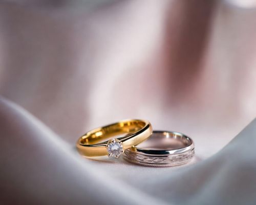 Obrączki Soczewkowe Personalizowane: Unikalny Design i Najwyższy Komfort