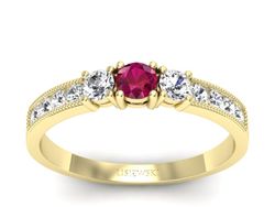 Pierścionek z rubinem i brylantami żółte złoto - p15204zr