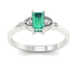 Złoty pierścionek ze szmaragdem i brylantami - p16134bsm