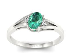 Złoty pierścionek ze szmaragdem i brylantami - p16192bsm