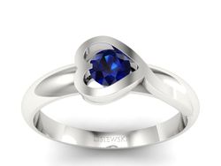 Złoty pierścionek z szafirem białe złoto - p16198bsz