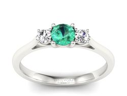 Złoty pierścionek ze szmaragdem i brylantami - p16449bsm