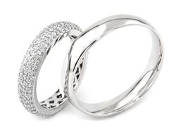 Obrączki ślubne z diamentami w białym złocie - s35200T88